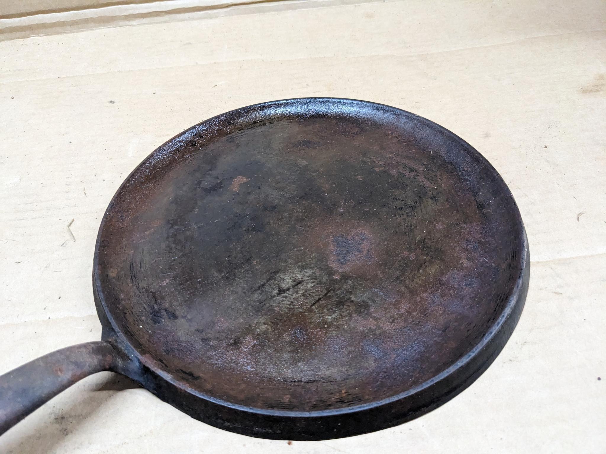 Wagner Ware Sidney, O cast iron griddle is marked 1109B.