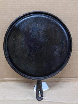 Wagner Ware Sidney, O cast iron griddle is marked 1109B.