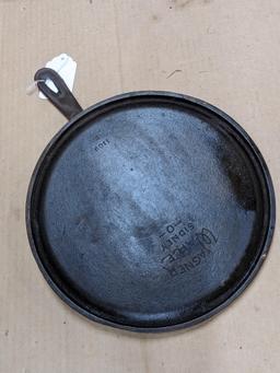 Wagner Ware Sidney, O cast iron griddle is marked 1109B.