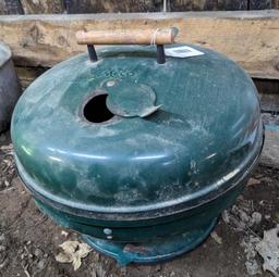 Meco tailgate grill is about 1-1/2' across.