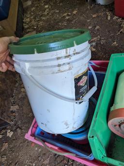 Totes up to 28", plus buckets and more.