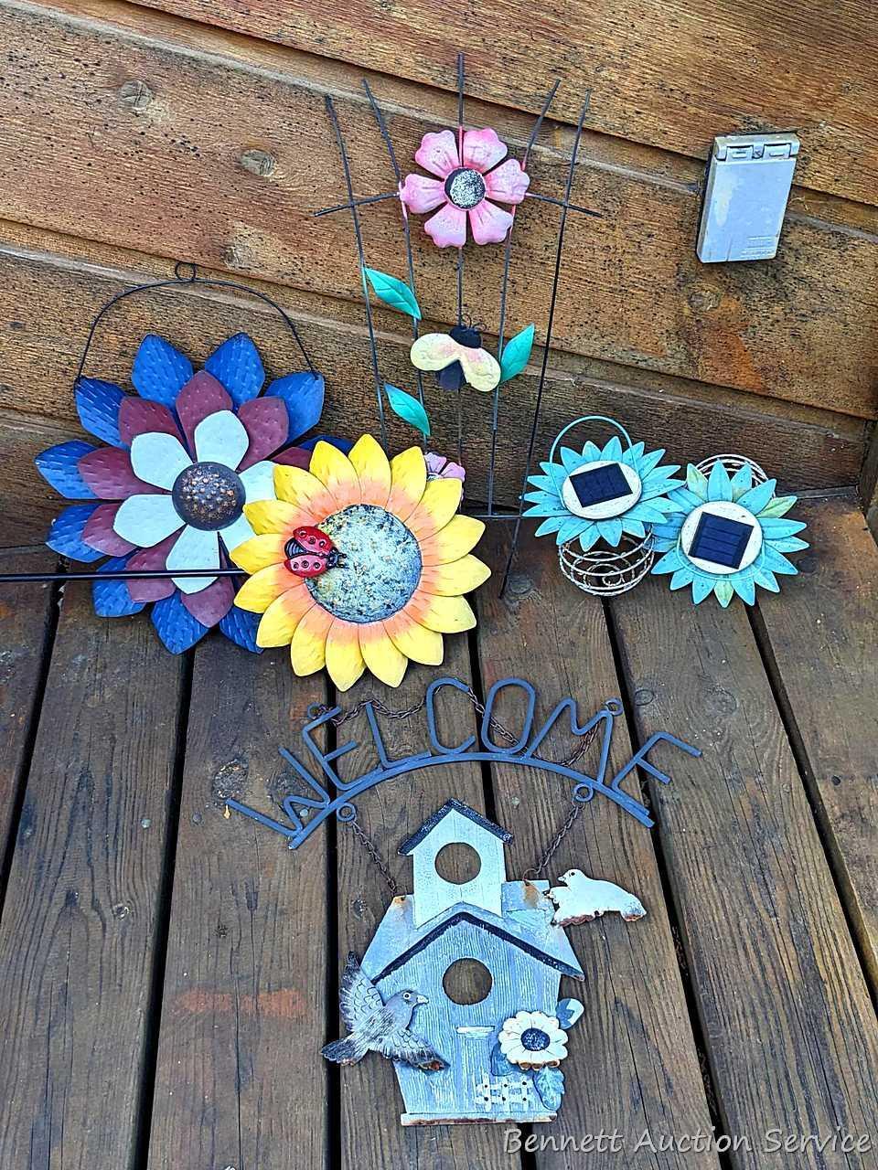 Garden stakes and hangings up to 3'.