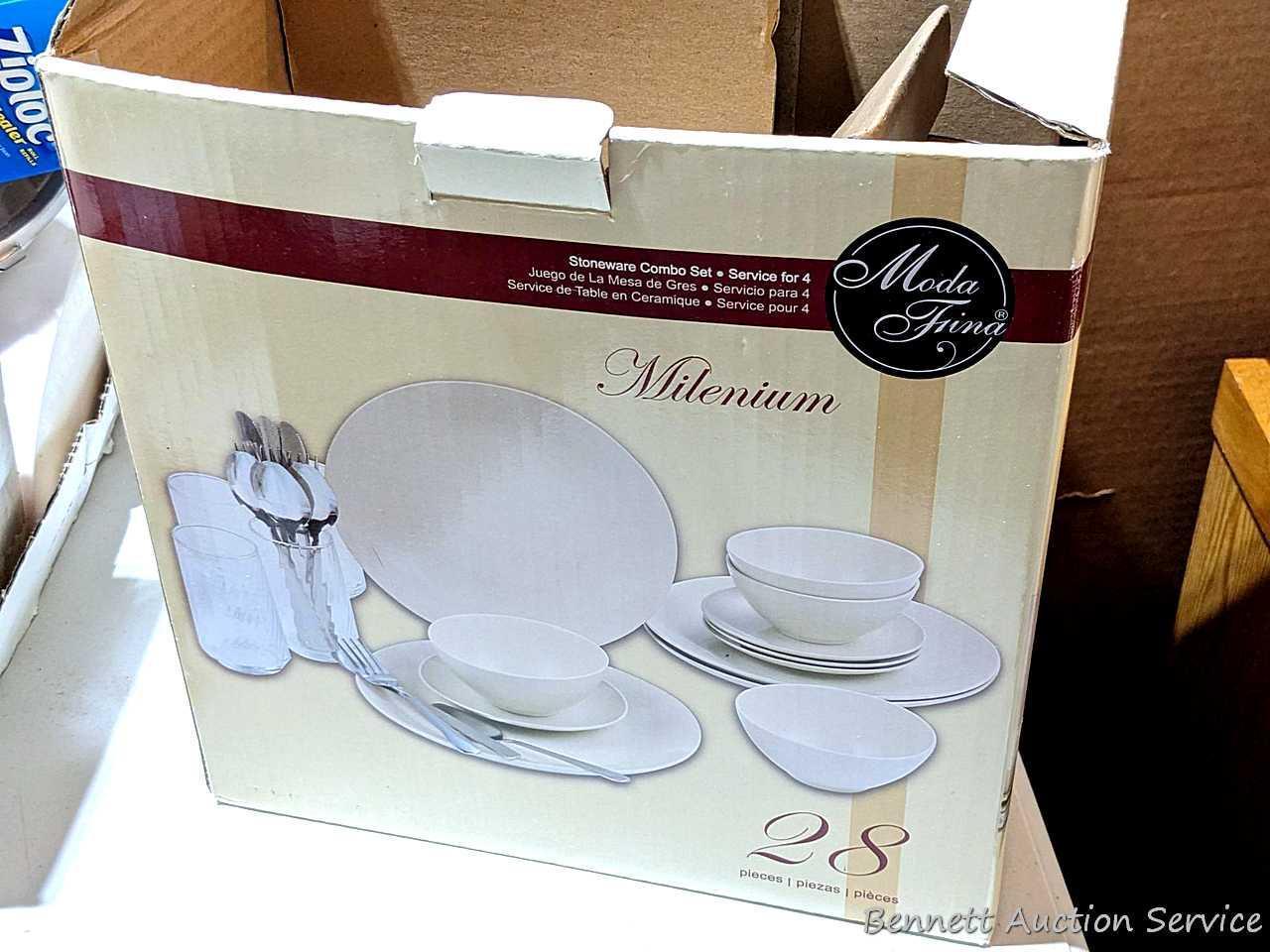 Moda Fina Millenium stoneware 4 piece place setting includes 9-1/2" dinner plate, 6" dessert, bowls,