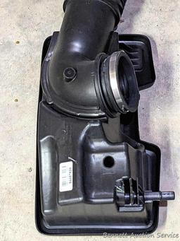 Seller notes 2020 Chevy STD Silverado air cleaner, also has cab light and more.