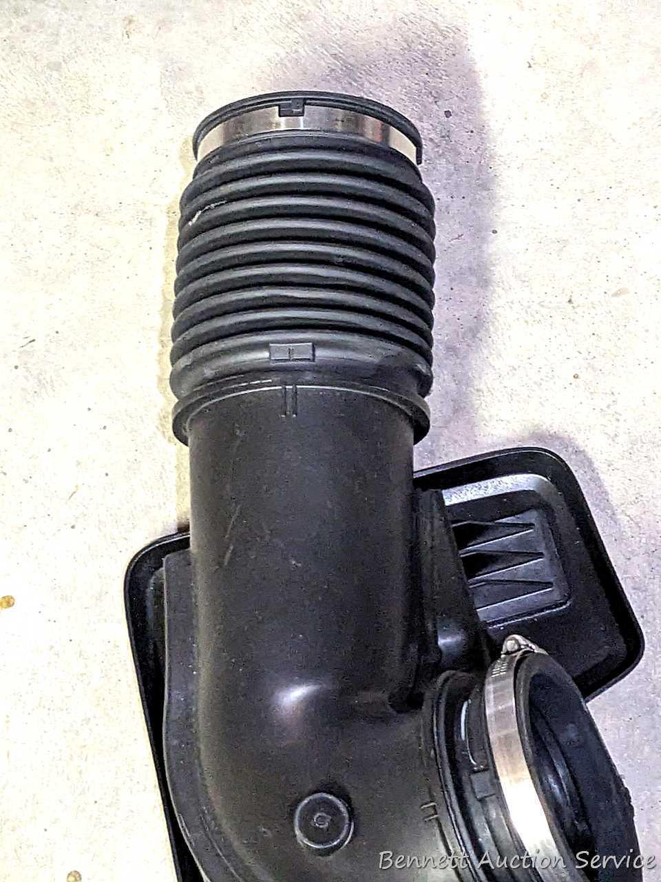 Seller notes 2020 Chevy STD Silverado air cleaner, also has cab light and more.