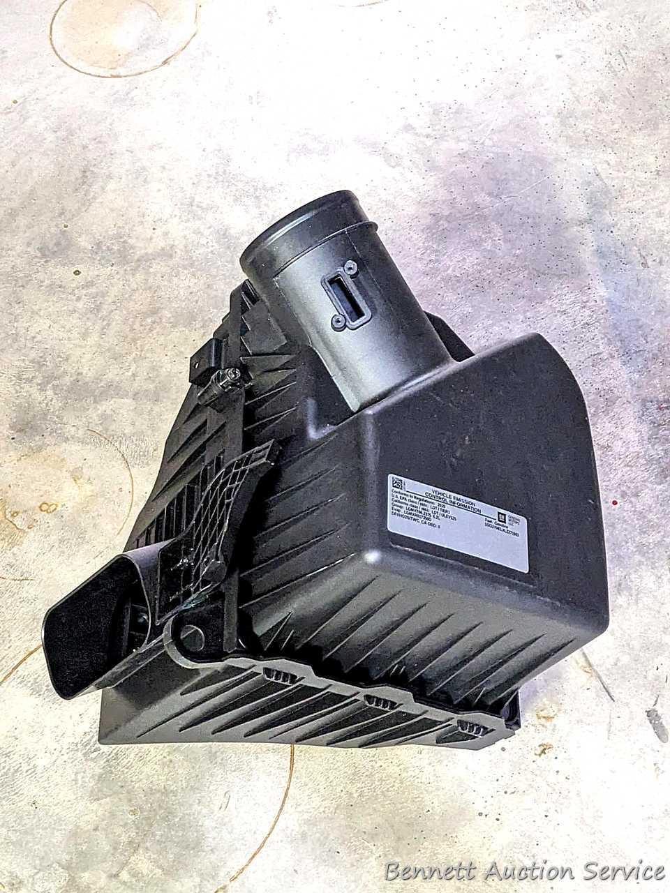 Seller notes 2020 Chevy STD Silverado air cleaner, also has cab light and more.