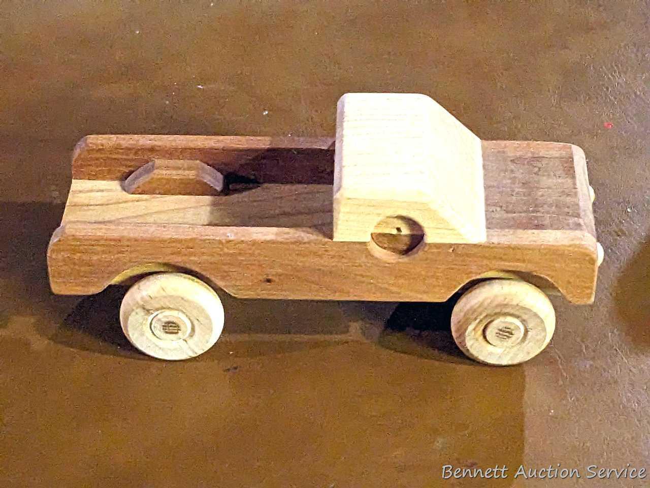 Neat wooden toys incl 12" bulldozer, airplane, more. Fun pieces.