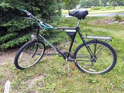 Schwinn Woodlands mountain bicycle is in good shape. Bike measures 23" from handle bar to seat. Nice