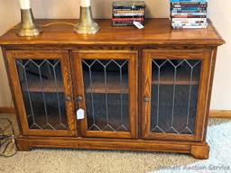 Beautiful sofa or hall table measures 4' x 30" high x 18" deep. Matches lots 42, 45, 51, 53, and 59.