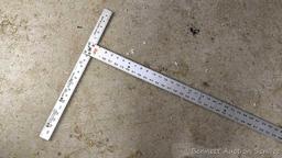 Johnson 54" drywall T square.