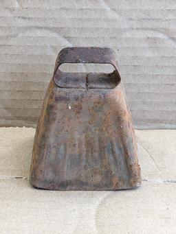 Pickup in Rib Lake. Cast Iron rooster bell and small rustic cowbell. Rooster bell is missing