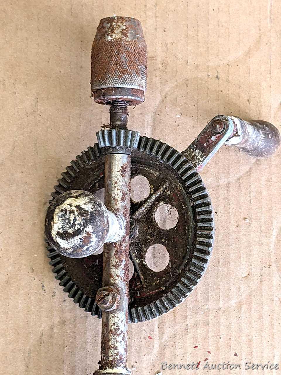 Pickup in Rib Lake. Assortment of vintage hand drills. Longest is 13" long.