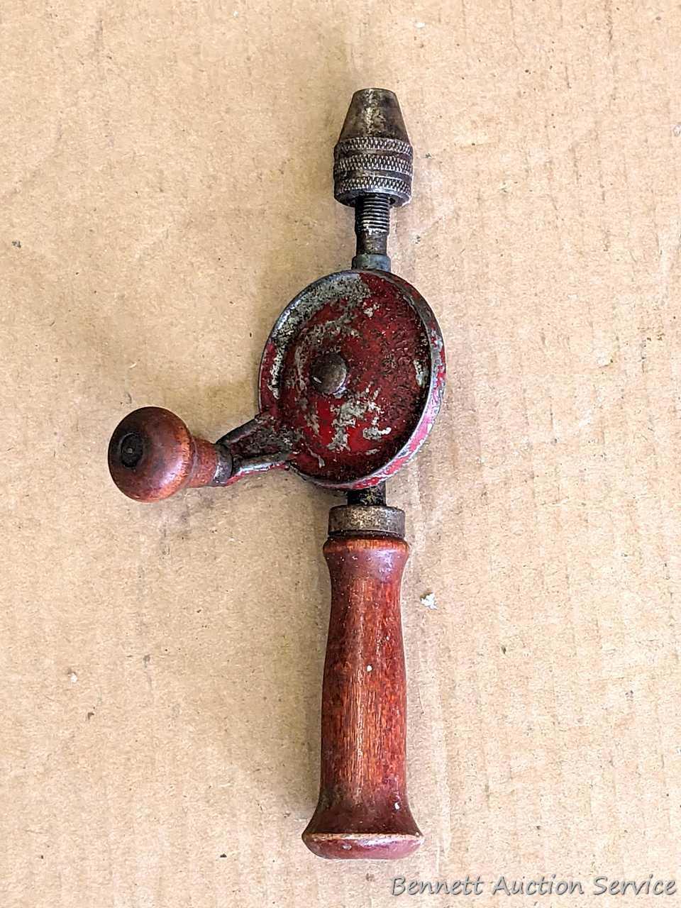 Pickup in Rib Lake. Assortment of vintage hand drills. Longest is 13" long.