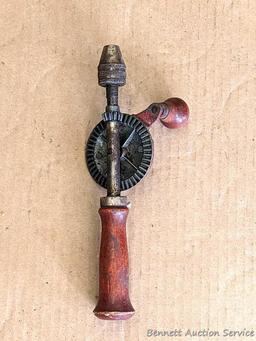 Pickup in Rib Lake. Assortment of vintage hand drills. Longest is 13" long.