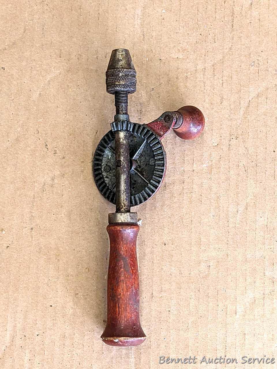 Pickup in Rib Lake. Assortment of vintage hand drills. Longest is 13" long.