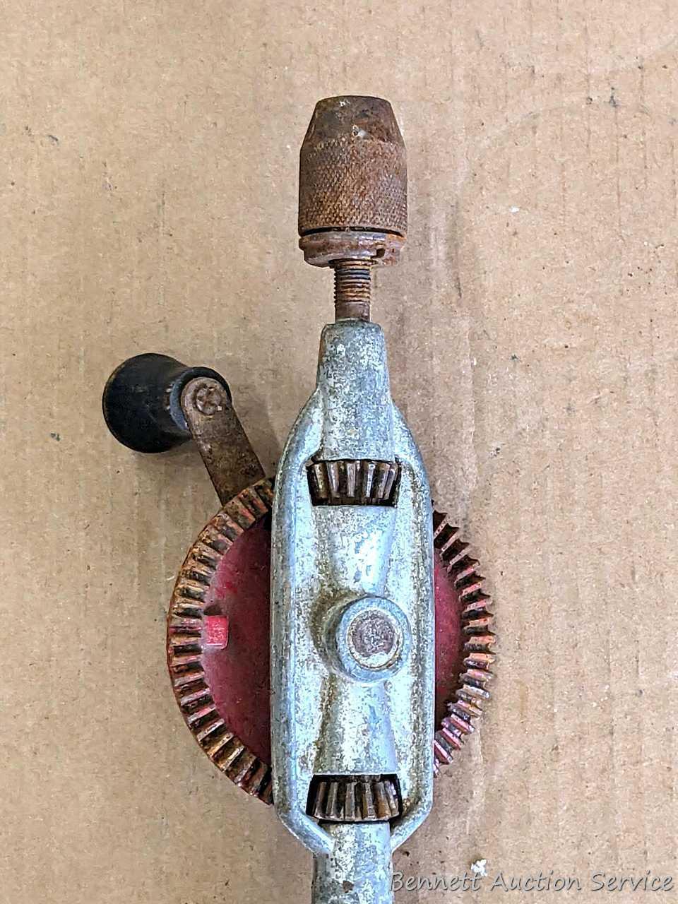 Pickup in Rib Lake. Assortment of vintage hand drills. Longest is 13" long.