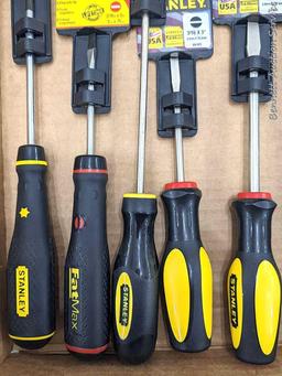 Stanley screwdrivers incl Phillips heads, slotted heads, T15, T20, T25. Also comes with stubby