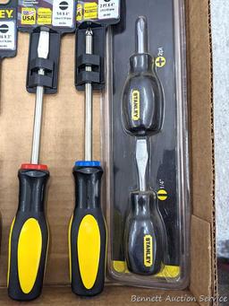 Stanley screwdrivers incl Phillips heads, slotted heads, T15, T20, T25. Also comes with stubby