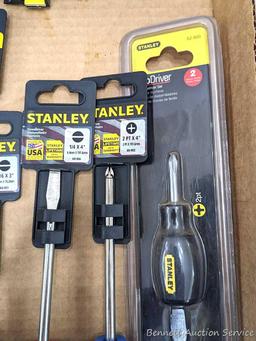 Stanley screwdrivers incl Phillips heads, slotted heads, T15, T20, T25. Also comes with stubby