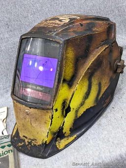 Digital Elite adjustable Welder's Helmet, bonus filter / cover plates, and Miller plastic