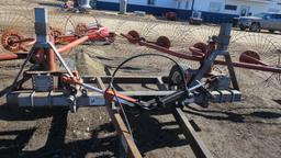 HODG-BILT 10 WHEEL V CARTED RAKE