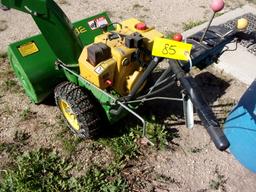 J.D. 1032 SNOWBLOWER, chains, elec. start, hasn't been used lately