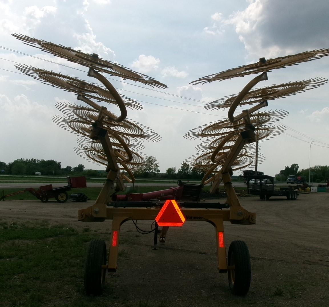 2019 VERMEER VR 1224  12 WHEEL V RAKE, low acres, manual in office