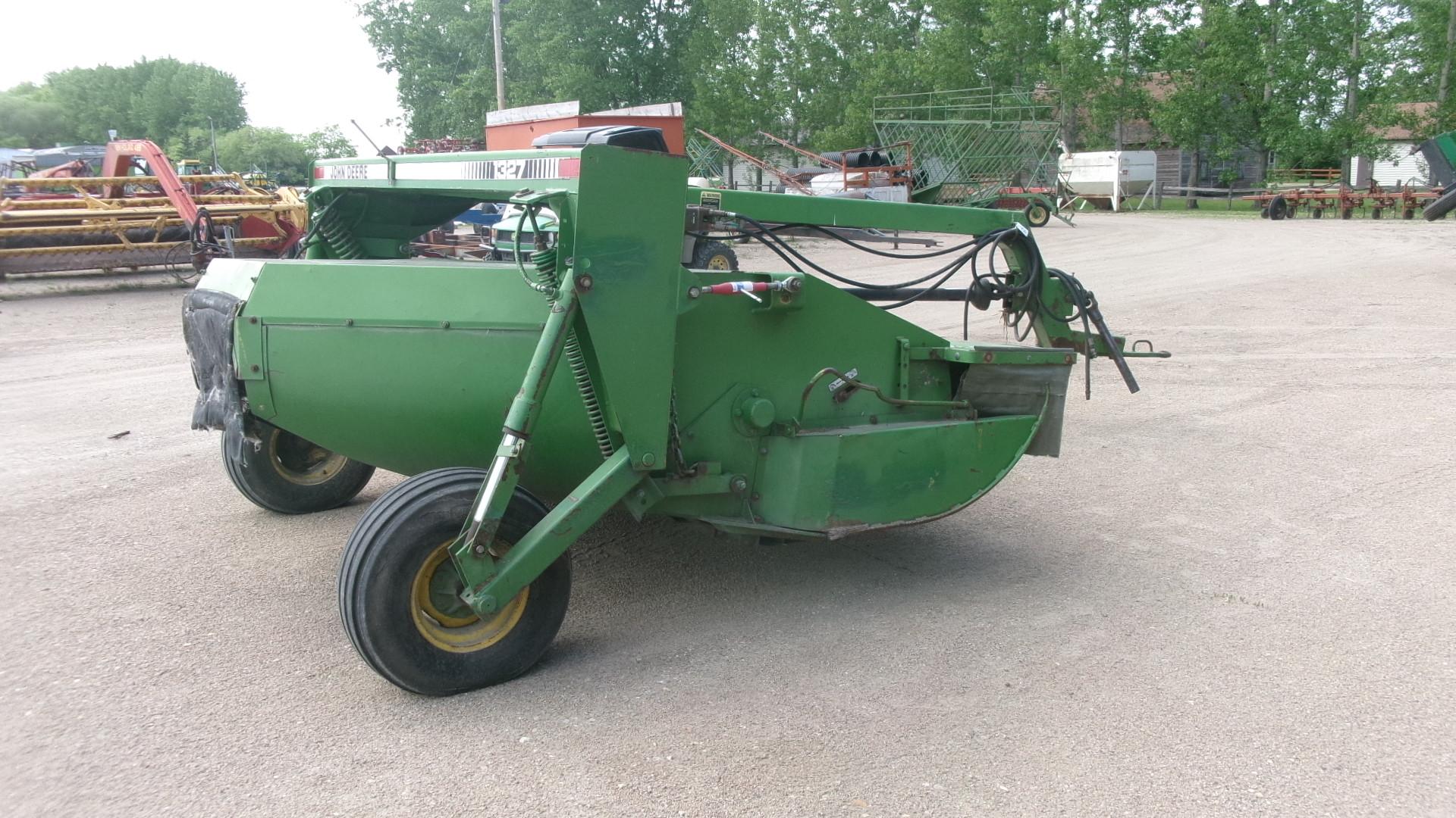 7' JOHN DEERE 1327 DISCBINE, impeller conditioner, 1,000 pto
