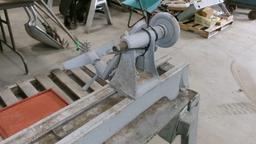 WOOD LATHE ON STAND w / wood chisels