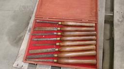 WOOD LATHE ON STAND w / wood chisels