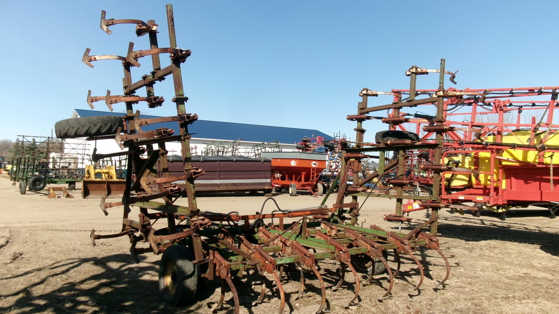 25' GLENCOE FIELD CULTIVATOR