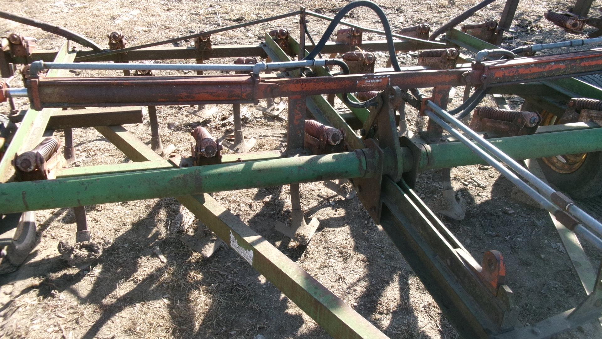 25' GLENCOE FIELD CULTIVATOR