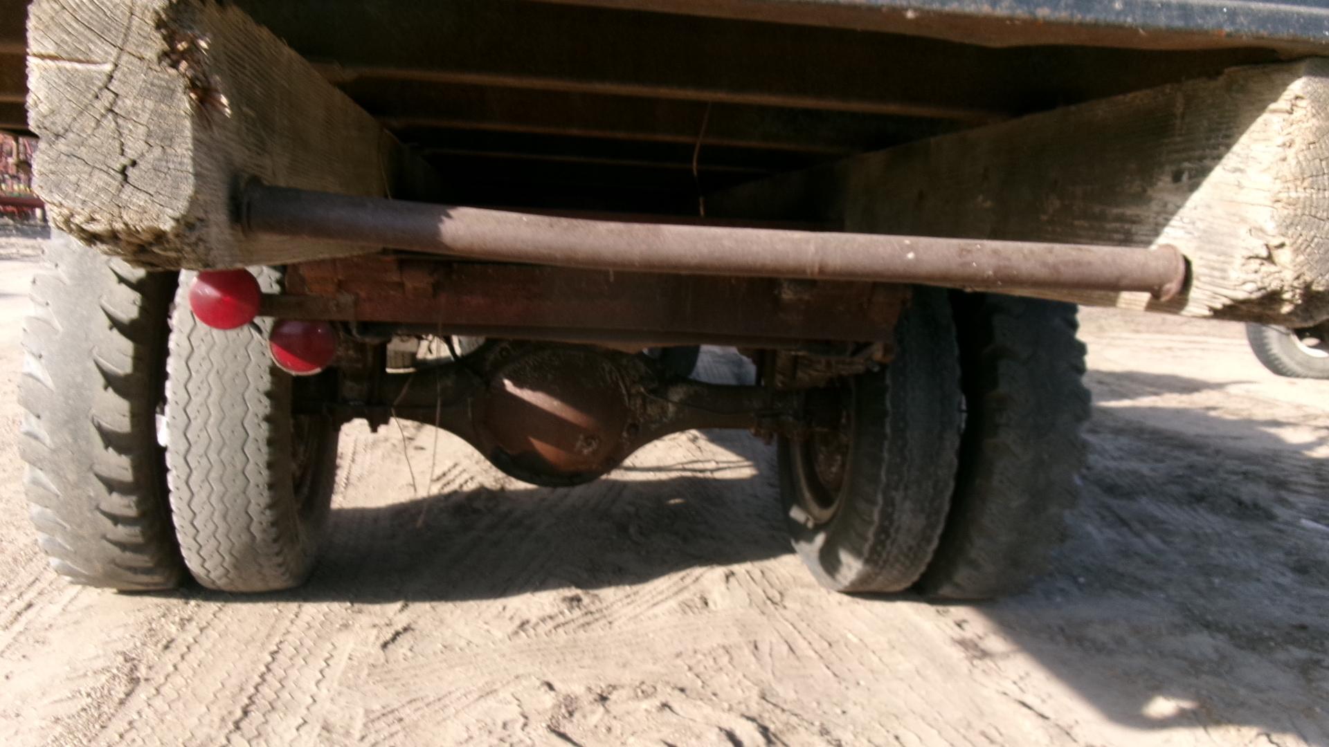 1955 FORD F-600 SINGLE AXLE DUALLY FLATBED, non runer-engine condition unknown, 6 cylinder, 4 x 2, +
