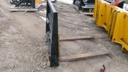 42" SKID LOADER PALLET FORK ATTACHMENT