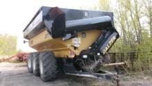 2012 BALZAR 2000 TRI AXLE GRAIN CART, scale, rear axle steer, hyd. leveling suspension, +