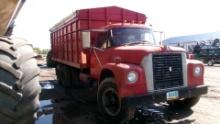 1971 IHC TWIN SCREW TANDEM w / 18' KNAPHEIDE BOX, 345, auto, roll tarp, brakes fade, needs starter