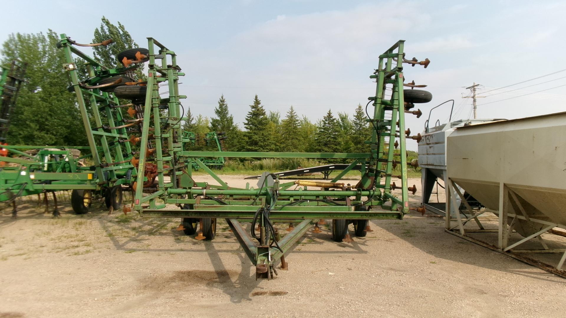 30 1/2" JOHN DEERE 1000 FIELD CULT.  w / 2 BAR HARROW, walking wing tandems, contact Tim @ 681-1587