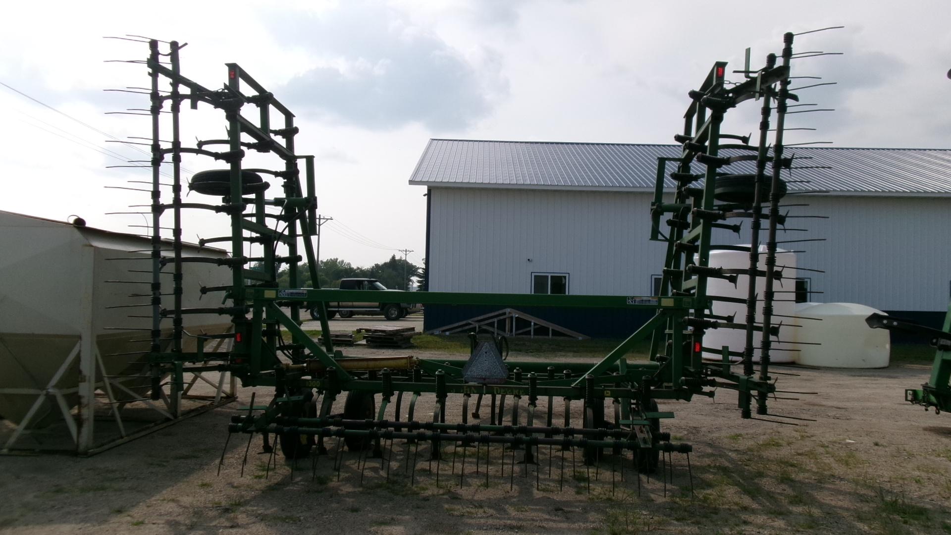 30 1/2" JOHN DEERE 1000 FIELD CULT.  w / 2 BAR HARROW, walking wing tandems, contact Tim @ 681-1587