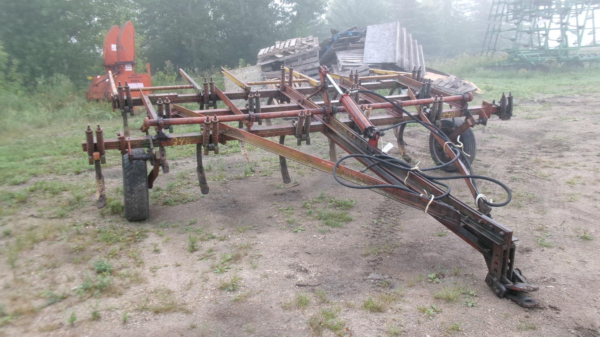 16' IHC # 55 CHISEL PLOW, S TINE LEVELER
