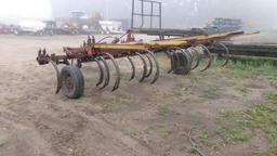 16' IHC # 55 CHISEL PLOW, S TINE LEVELER