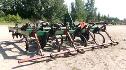 15'  GLENCOE SOILSAVER SS 700, leveler, missing one shank unit