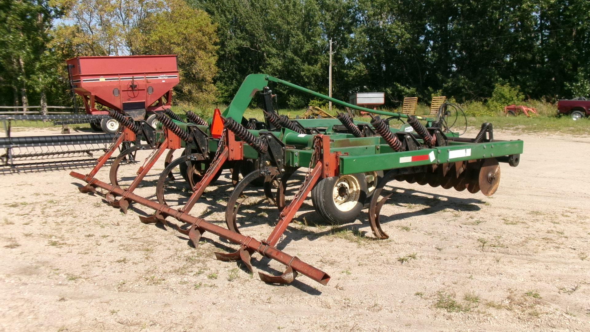 15'  GLENCOE SOILSAVER SS 700, leveler, missing one shank unit