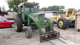 JOHN DEERE 4020 DIESEL w / JOHN DEERE 146 LOADER & HAY FORK, cab syncro, 2 remotes, 3 pt,.+