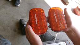 2-AMBER MAGNETIC FLASHING LIGHTS