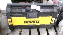 DEWALT SHOP RADIO