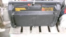 DEWALT SHOP RADIO