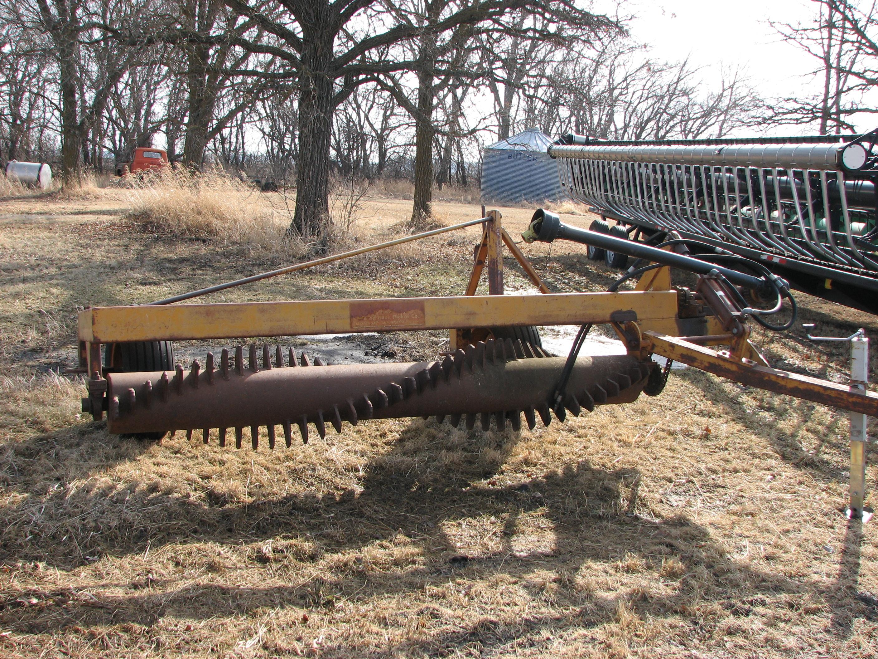 10' ROCK RAKE, PTO