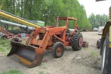 FORD 4500 IND. DIESEL w / FORD LOADER, 3 pt., no pto, includes 6' BOX SCRAPER, steering weak