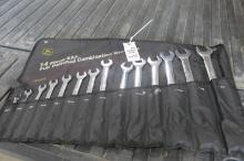 JOHN DEERE 3 /8"- 1 1/4" COMBINATION WRENCH SET