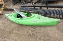 10'   PLASTIC SUN DOLPHIN KAYAK w / PADDLE, never used